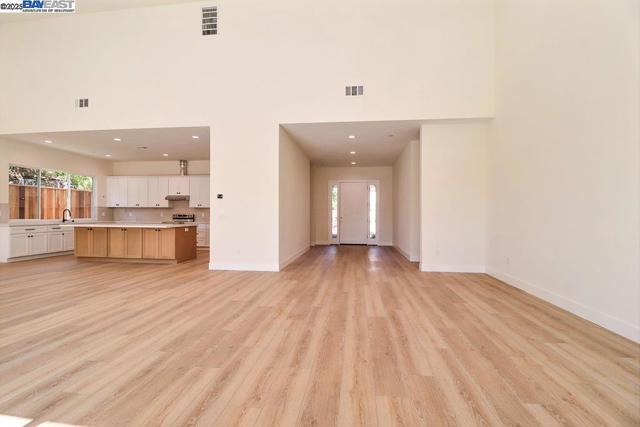 5232 Henderson Ct, Antioch CA: https://media.crmls.org/mediaz/6a383472-af2c-4394-a78a-c8331c94b4d7.jpg