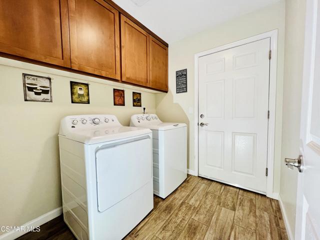 197 Creekside Circle, Sacramento CA: https://media.crmls.org/mediaz/6a387cfc-a0e9-4696-8ac8-9297061f4967.jpg