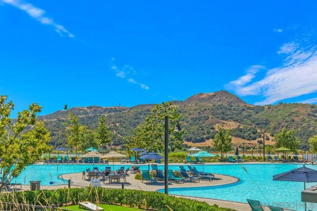 1400 Lasso Way, Rancho Mission Viejo CA: https://media.crmls.org/mediaz/6a389600-8a17-45cd-b6e9-c6c1962a9412.jpg