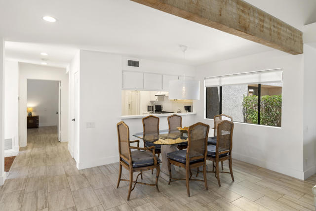 306 Forest Hills Drive, Rancho Mirage CA: https://media.crmls.org/mediaz/6a38e4b4-4322-4639-8ef3-8b99fd0d211e.jpg