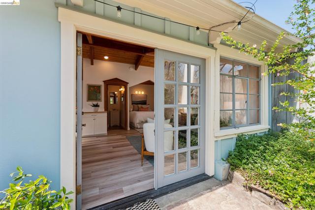 Image 49 of 60 For 2035 Francisco St