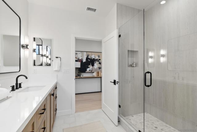 Image 29 of 46 For 1375 Pacific Beach Dr.