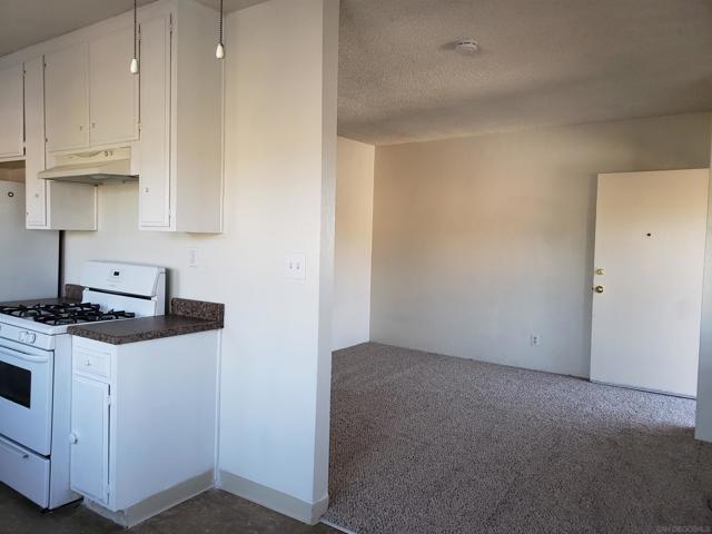 1219 Linalda Dr, El Cajon CA: https://media.crmls.org/mediaz/6a39d0b5-8c56-44d3-8197-00b1e6fef61d.jpg
