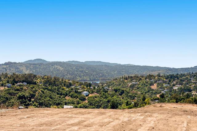 138 Rosewood Lane Lane, San Mateo CA: https://media.crmls.org/mediaz/6a3a5a3c-8b9a-46f0-9860-696ba807915a.jpg