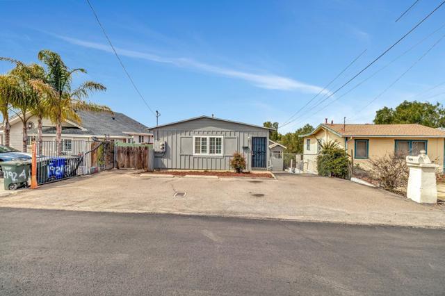 2194 96 Bonita St, Lemon Grove CA: https://media.crmls.org/mediaz/6a3a8d94-2e75-4649-995f-896b8bf9e350.jpg