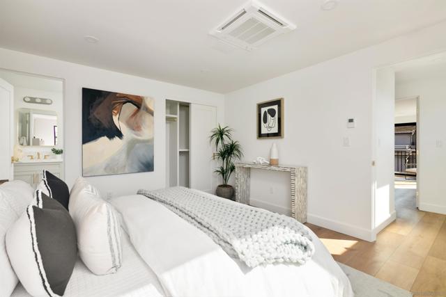 718 Nantasket Ct, San Diego CA: https://media.crmls.org/mediaz/6a3aedaa-9cfa-4654-80d5-61e0cc398850.jpg