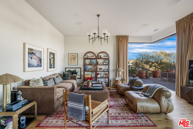 Drew Fenton | 1030 Somera Road Los Angeles CA | MLS: 7216048