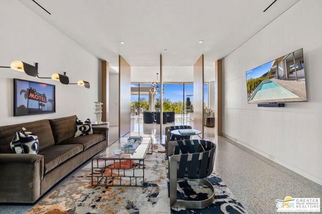 2381 Vista Palizada Drive, Palm Springs CA: https://media.crmls.org/mediaz/6a3d626a-09e1-4ea6-b693-c024033b121d.jpg