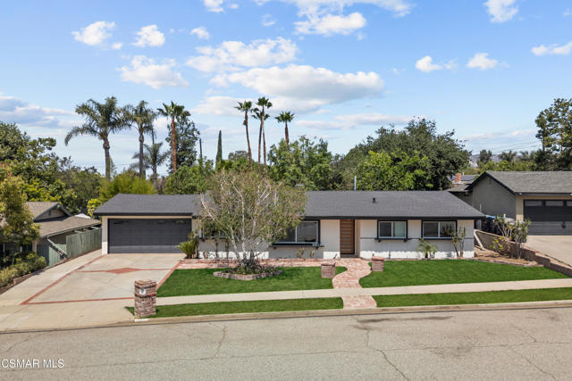 3167 Waco Avenue, Simi Valley CA: https://media.crmls.org/mediaz/6a3d7240-e0bf-4593-bfb7-e01d2bdaf4e2.jpg
