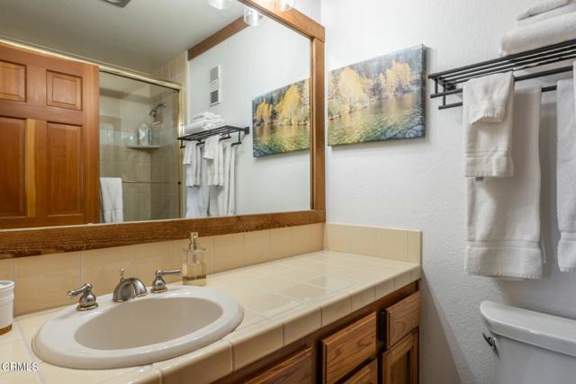 435 Lakeview Boulevard, Mammoth Lakes CA: https://media.crmls.org/mediaz/6a3d8ee7-0f05-4568-866b-1d34c6107055.jpg