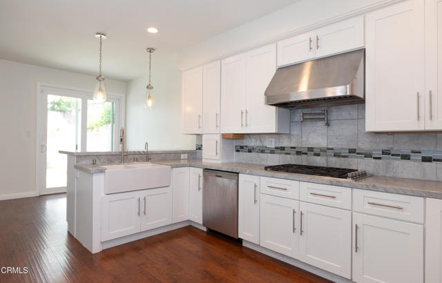 5247 San Francesca, Camarillo CA: https://media.crmls.org/mediaz/6a3e29cb-e43a-430b-8bdd-02b0521e0e6c.jpg