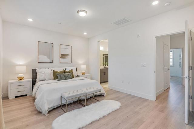 1040 Darwin Terrace, Sunnyvale CA: https://media.crmls.org/mediaz/6a3e408d-a662-4df0-982e-380a1a877468.jpg