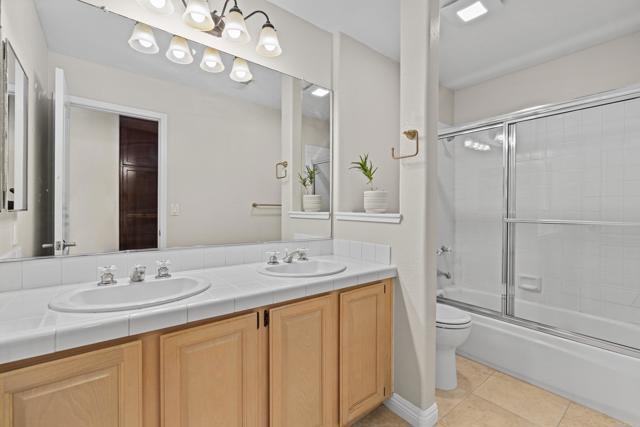 Detail Gallery Image 36 of 54 For 7004 Vista Olas, Carlsbad,  CA 92009 - 5 Beds | 3 Baths