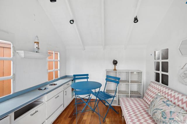 768 Sonrisa Street, Solana Beach CA: https://media.crmls.org/mediaz/6a3eb648-2001-42b1-b76e-515fcd1eb587.jpg