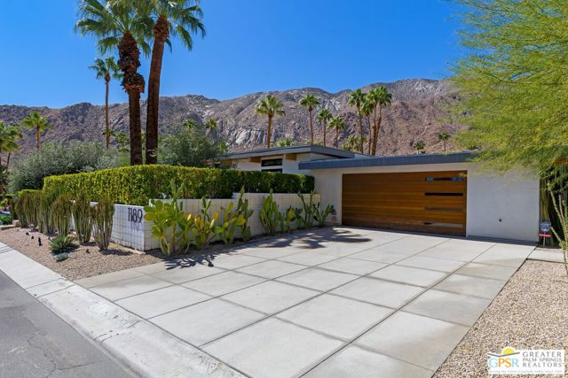 1189 N Rose Avenue, Palm Springs CA: https://media.crmls.org/mediaz/6a3ed2a2-ea23-4dc9-9db2-e64fb19959a9.jpg