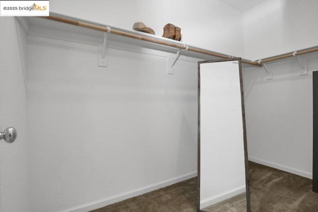 497 Tintori Ct, Brentwood CA: https://media.crmls.org/mediaz/6a3f1ede-e149-482b-8a33-c16457a2b24f.jpg