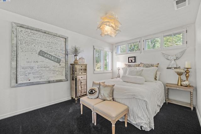 Image 30 of 58 For 7828 Foothill Knolls Dr