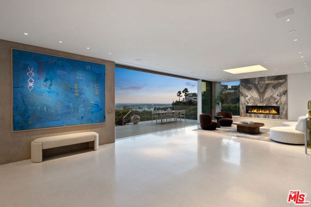1430 Sunset Plaza Drive, Los Angeles CA: https://media.crmls.org/mediaz/6a3f41d2-5bf3-472b-a576-831c3eaeaa80.jpg
