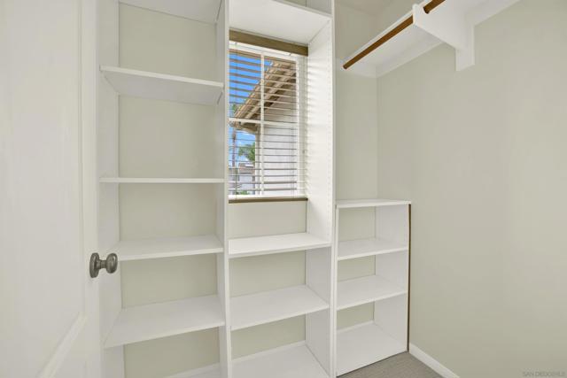7301 Seafarer Pl, Carlsbad CA: https://media.crmls.org/mediaz/6a4043ce-9667-41de-8f3e-ba56672f5772.jpg