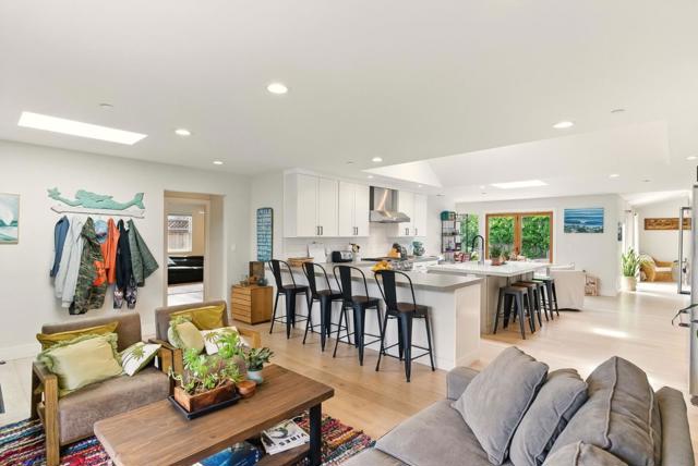 301 25th Avenue, Santa Cruz CA: https://media.crmls.org/mediaz/6a40988e-bfc7-4782-9b25-948d9b1d660a.jpg