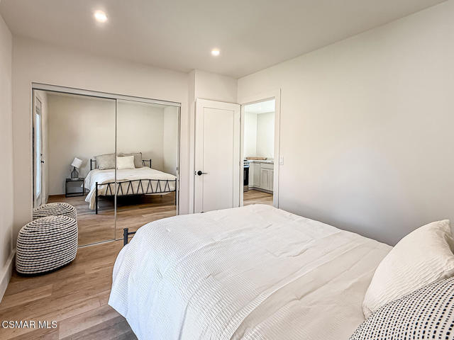 7530 Gaviota Avenue, Lake Balboa CA: https://media.crmls.org/mediaz/6a4117bf-6fef-4b21-aeef-4225b54be957.jpg