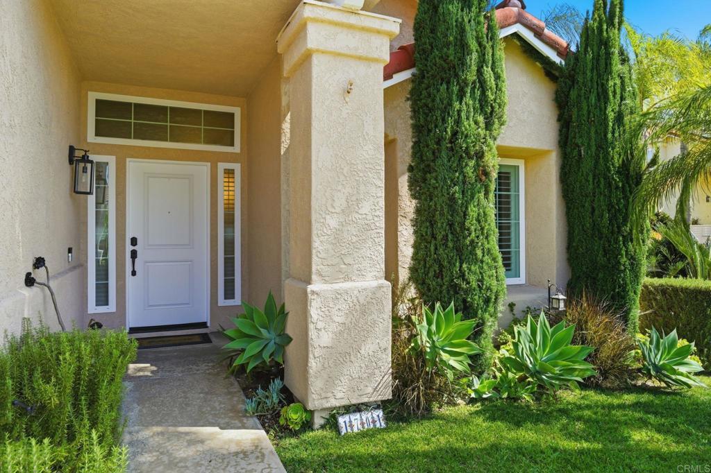 1701 Crystal Ridge Way - photo 5