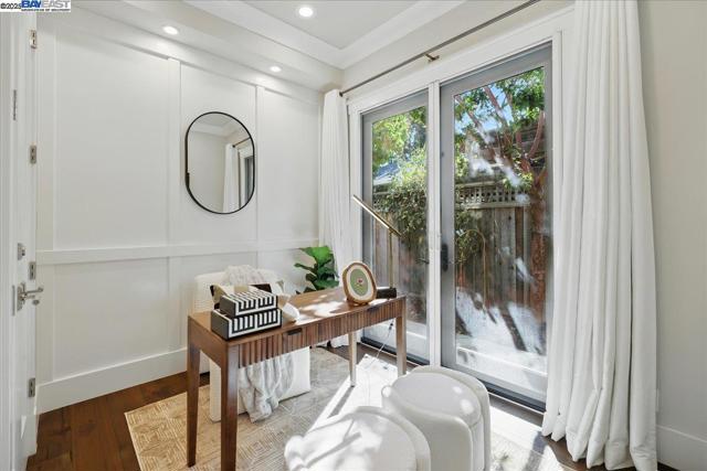 16741 Loma St, Los Gatos CA: https://media.crmls.org/mediaz/6a419637-4dd1-4c8f-abb9-099b0b0b01af.jpg