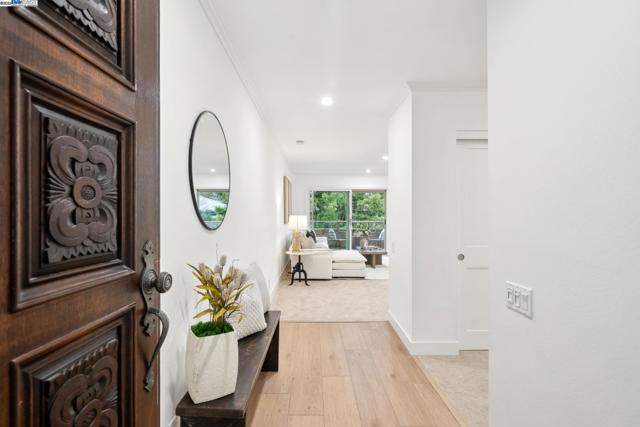 4033 Terra Granada Dr, Walnut Creek CA: https://media.crmls.org/mediaz/6a420fd0-0b86-4ea1-ad01-c2e1921c90af.jpg
