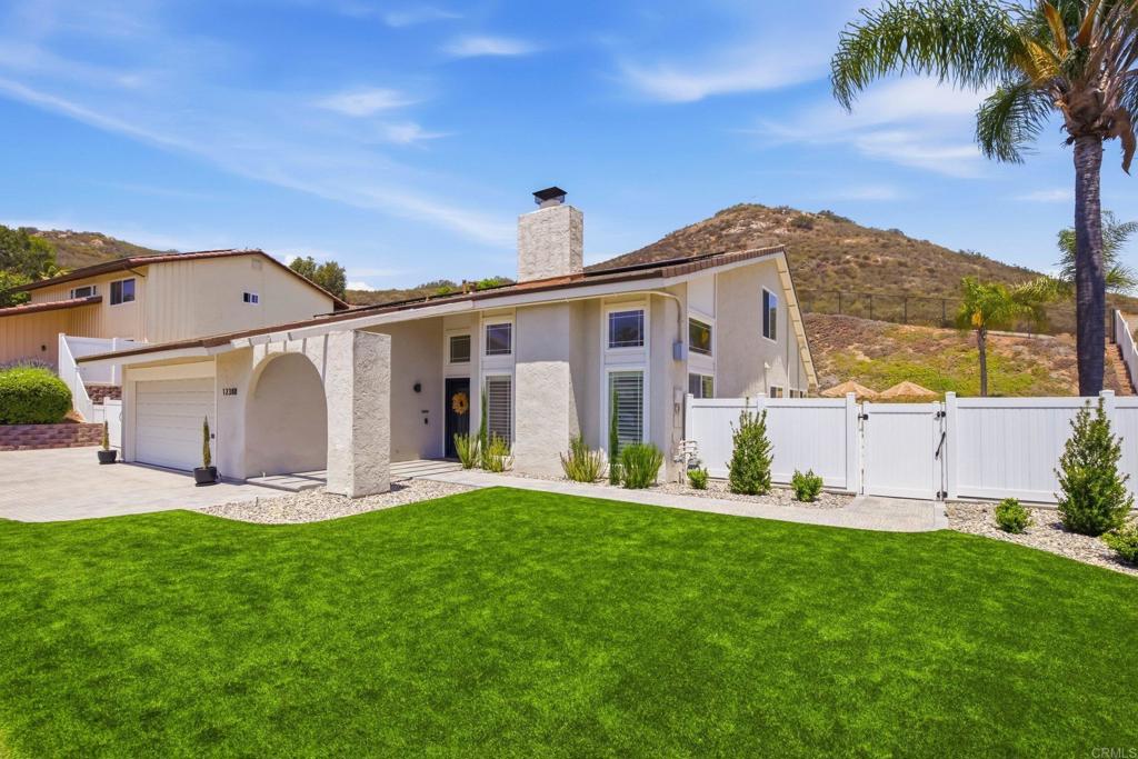 12388 Reata Court - photo 2