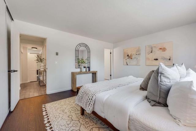 99 E Middlefield Road, Mountain View CA: https://media.crmls.org/mediaz/6a425077-bbb1-42cd-be7d-e0b86c9ffbde.jpg