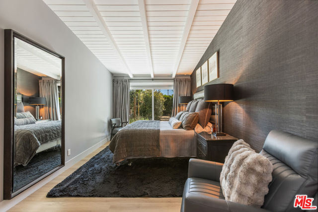 7442 Capps Avenue, Los Angeles CA: https://media.crmls.org/mediaz/6a426718-a828-4e31-b8c6-40fae74003ef.jpg