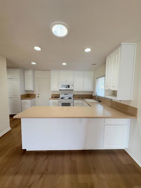 Detail Gallery Image 1 of 25 For 1271 Discovery St, San Marcos,  CA 92078 - 3 Beds | 2 Baths