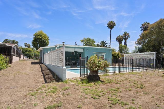 10705 Louisa Dr., La Mesa CA: https://media.crmls.org/mediaz/6a42a699-ae47-4741-ae99-22f201fd55e9.jpg
