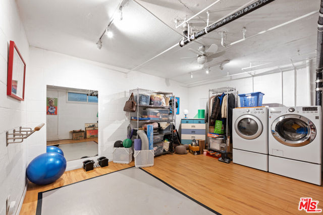 2016 Euclid Street, Santa Monica CA: https://media.crmls.org/mediaz/6a42d33e-0a0b-4f03-9afb-525eaa82c607.jpg