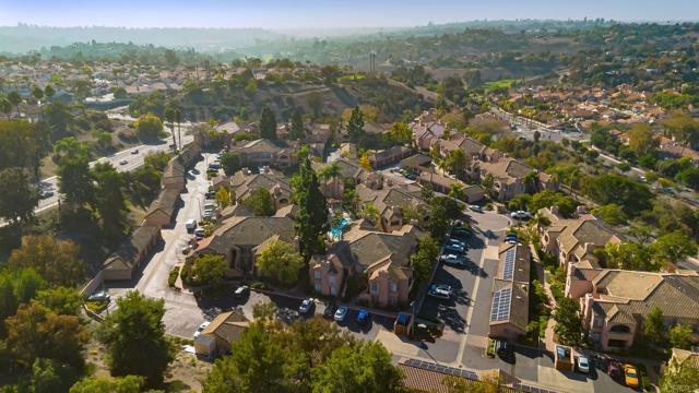 3575 Cameo Drive, Oceanside CA: https://media.crmls.org/mediaz/6a43842c-5134-49da-9c88-65c437a131bb.jpg