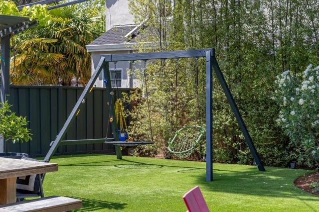 2200 Hillside Drive, Burlingame CA: https://media.crmls.org/mediaz/6a44f487-946a-424e-bd53-de5461cb8d41.jpg