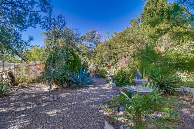 18218 Paradise Mountain Road, Valley Center CA: https://media.crmls.org/mediaz/6a45770b-e405-4231-a010-fb5130461f2c.jpg