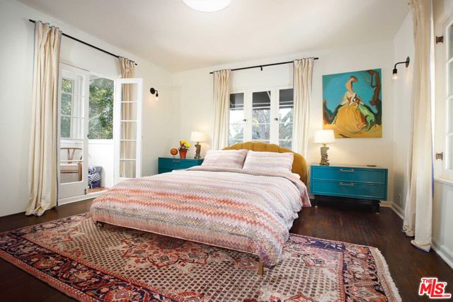 6749 Whitley Terrace, Los Angeles CA: https://media.crmls.org/mediaz/6a459225-ad26-4924-bd81-4a009712abed.jpg