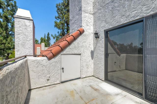 11840 Caminito Ronaldo, San Diego CA: https://media.crmls.org/mediaz/6a4598f6-4a8f-4c05-a22e-4da7bcb3e0f3.jpg