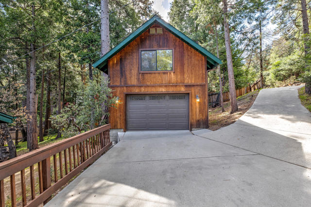 53962 Marian View Drive, Idyllwild CA: https://media.crmls.org/mediaz/6a460d0d-2da4-45fd-86b4-81b9c7c345f5.jpg