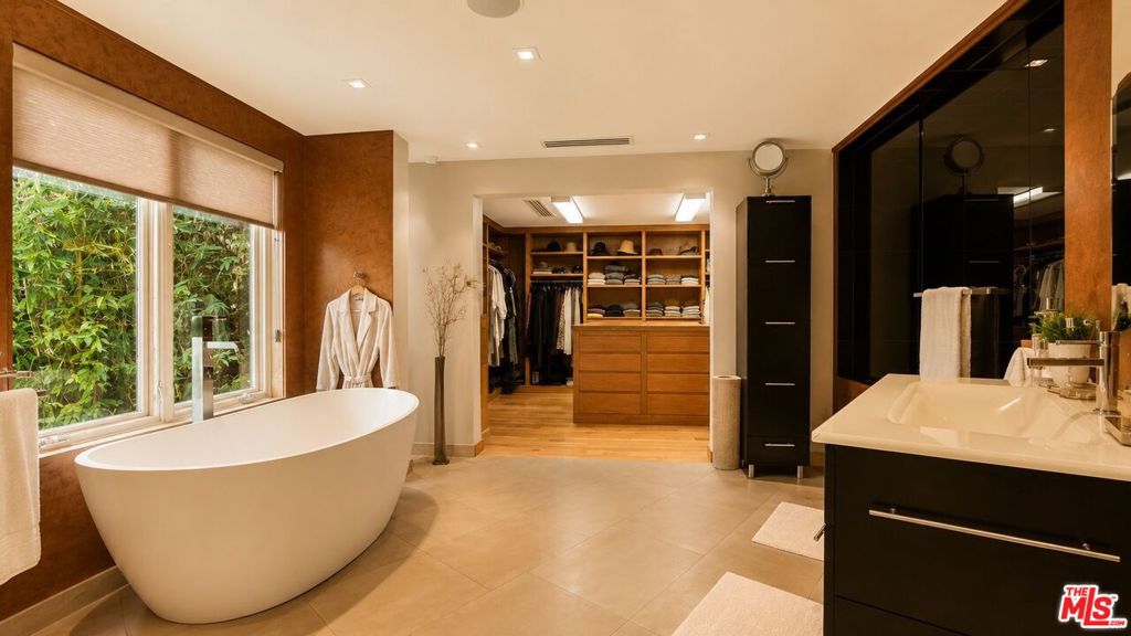 MLS #26847781 image #20