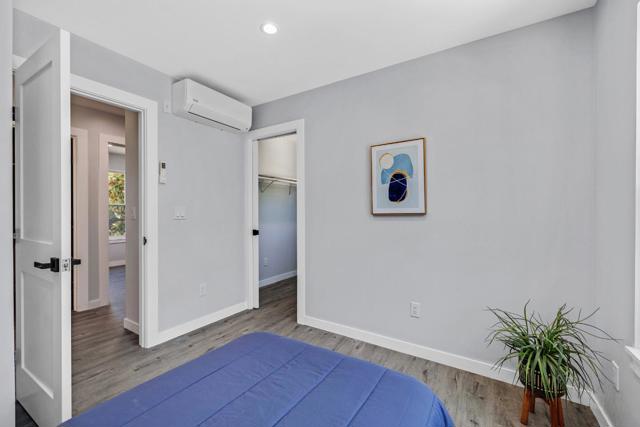 35 Arch Street, Redwood City CA: https://media.crmls.org/mediaz/6a4716a9-7cb7-46d5-99a5-ae9ce505b317.jpg