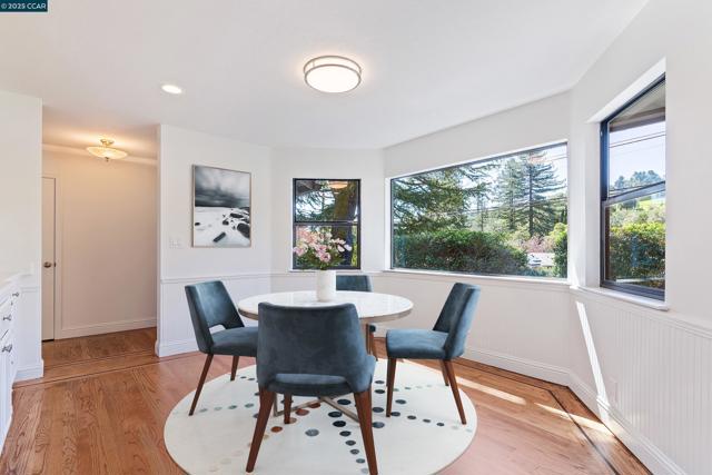 225 Rheem Blvd, Moraga CA: https://media.crmls.org/mediaz/6a474a70-3428-46fc-bef5-d12fc34a591a.jpg