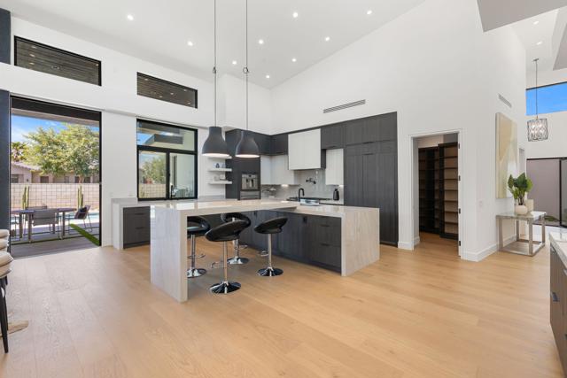 3 Siena Vista Court, Rancho Mirage CA: https://media.crmls.org/mediaz/6a475494-4548-4303-95f3-88168e6de988.jpg