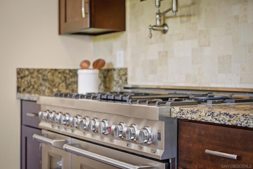 981 Robin Ct. - photo 12