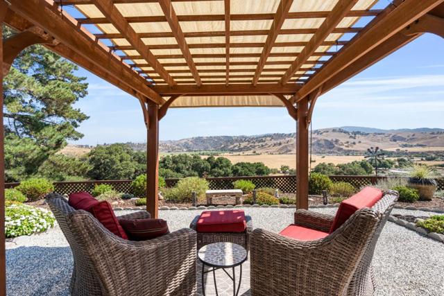 60 Terry Court, Hollister CA: https://media.crmls.org/mediaz/6a4a47a1-c1db-41c9-9346-0945dbd88deb.jpg