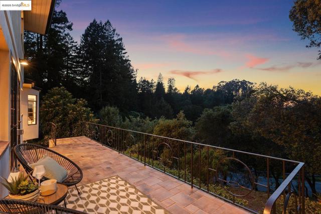 1127 Hillview RD, Berkeley CA: https://media.crmls.org/mediaz/6a4a7a4b-5e5b-4f62-87d0-5fa97dbf940b.jpg