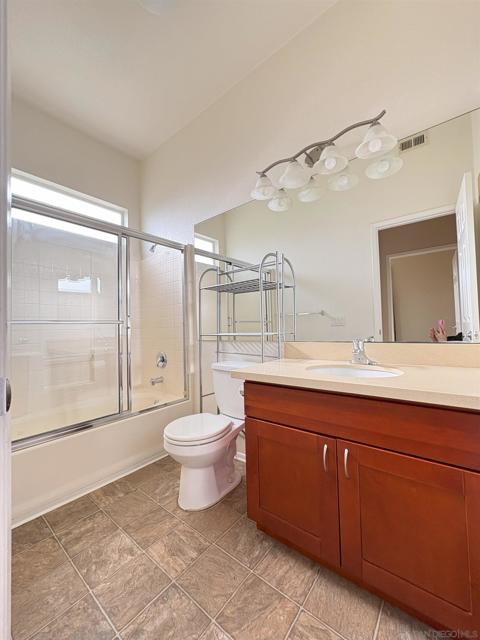Image 15 of 22 For 12360 Carmel Country Rd  301