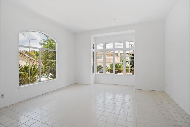 2133 View Crest Glen, Escondido CA: https://media.crmls.org/mediaz/6a4b7c54-bc96-4815-aaf1-6a6dc09eb51f.jpg
