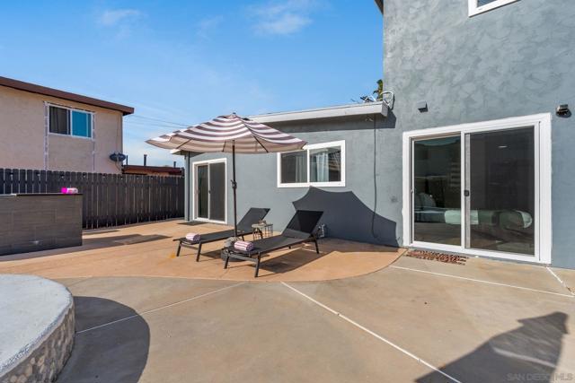 434 Del Mar Ct, Chula Vista CA: https://media.crmls.org/mediaz/6a4b7f04-d60e-4c94-94f5-ee8a71868b62.jpg